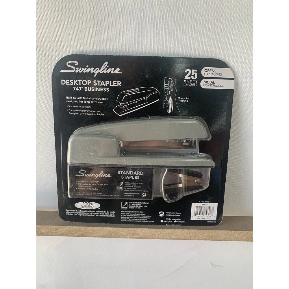 Swingline 747 Business Desktop Stapler 5000 Staples Staple Remover Black NEW!!!